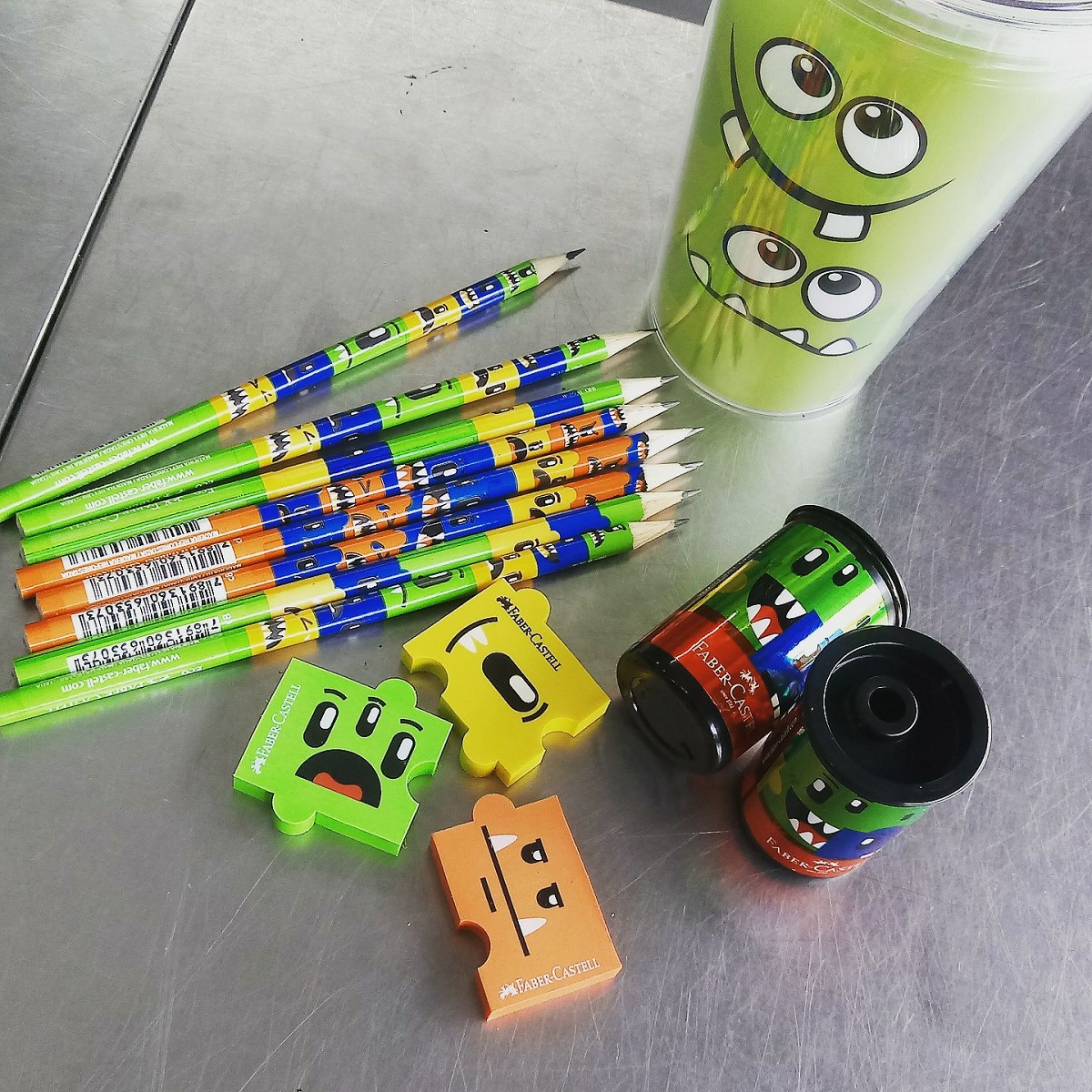 Kit Lápis de Escrever Faber-Castell Verde Monster Puzzle C/10 Unidades - Imagem 3
